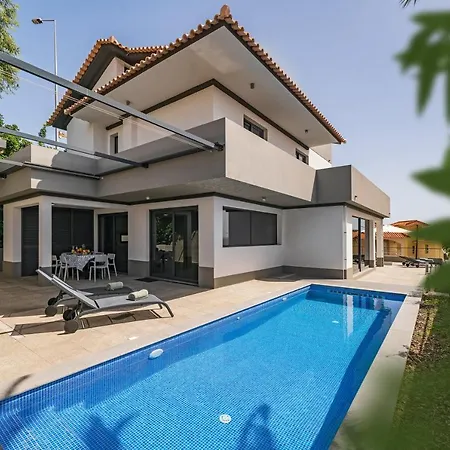 Вилла Ourmadeira - Old Town Villa, Downtown