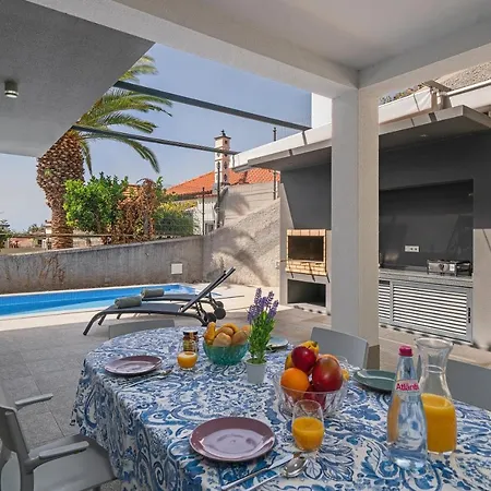 Вилла Ourmadeira - Old Town Villa, Downtown