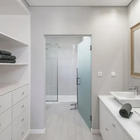 Вилла Ourmadeira - Old Town Villa, Downtown